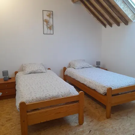 Le Domaine De L'ebenne Englefontaine