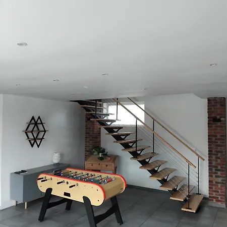 Le Domaine De L'ebenne بيت للعطل