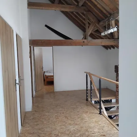 Le Domaine De L'ebenne Englefontaine