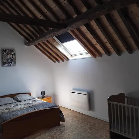 بيت للعطل Le Domaine De L'ebenne Englefontaine