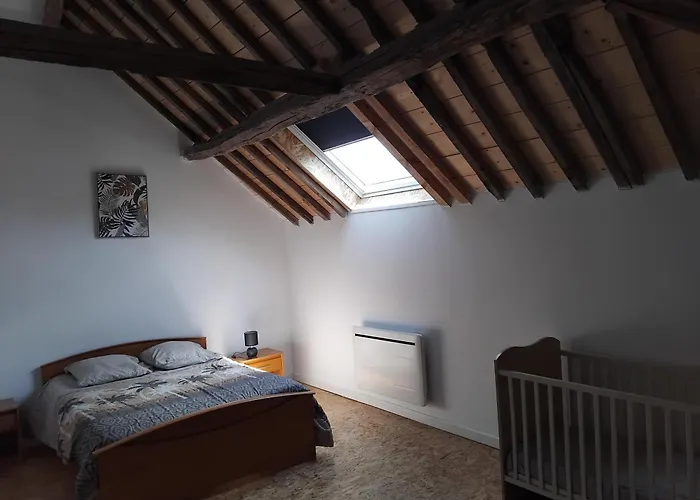 Holiday home Le Domaine De L'ebenne Englefontaine